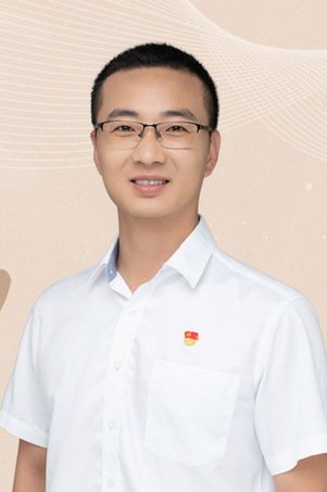 汇 东 校 区